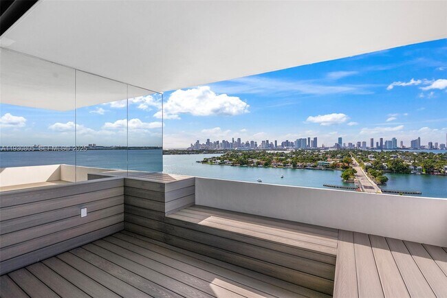 Building Photo - 3 Island Ave