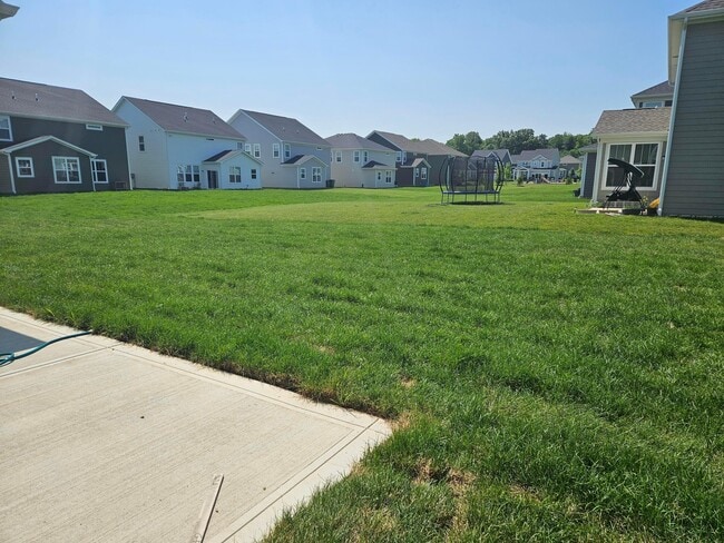 Building Photo - 8604 Apricot Wy