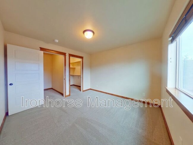 Building Photo - 103 Covey Ct
