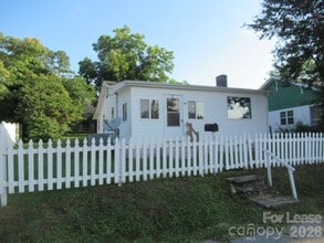 Building Photo - 306 2nd St