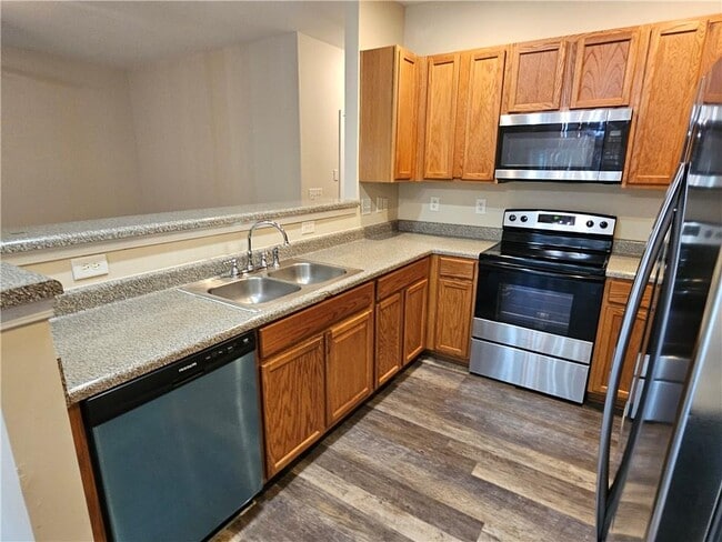 Building Photo - 2160 Spikerush Way