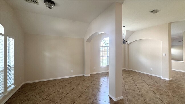 Building Photo - 24926 Ranch Lake Ct