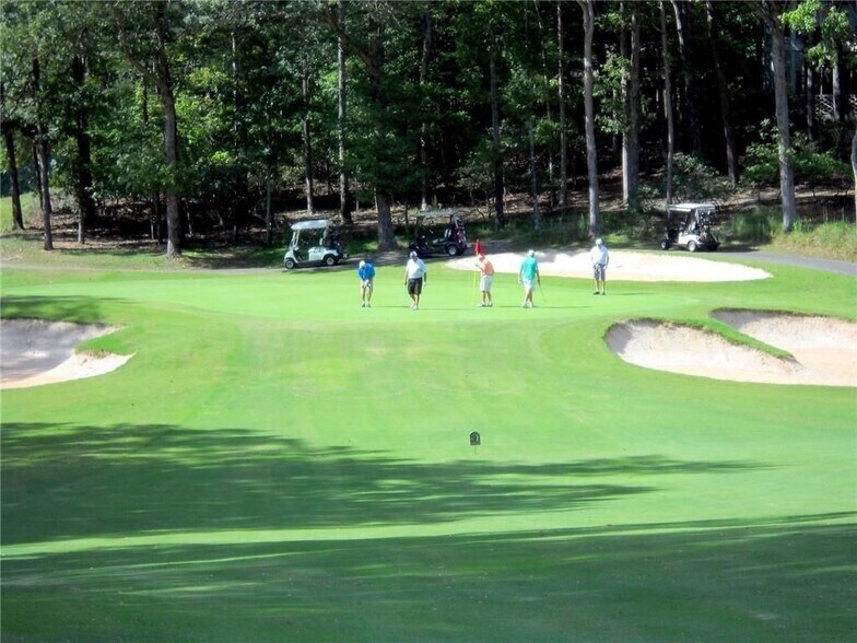 Building Photo - 185 Alpine Dr