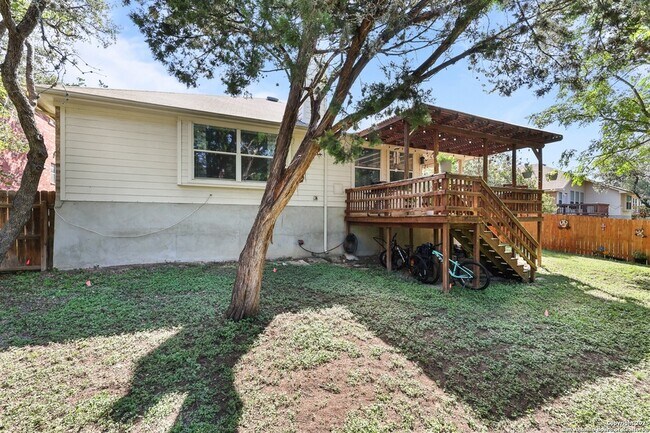 Building Photo - 10903 Wilson Oaks Dr
