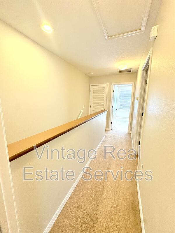 Building Photo - 10812 Kensington Park Ave