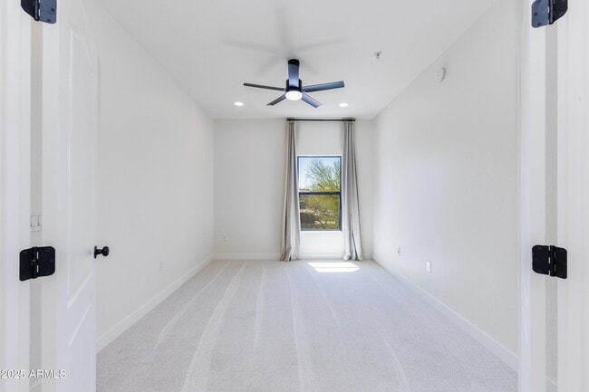 Building Photo - 21320 N 56th St