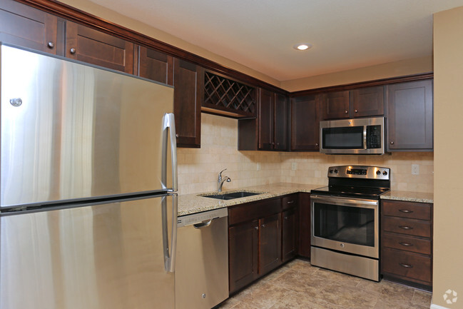 3BR - 1350SF - Kitchen - Brighton Woods North II