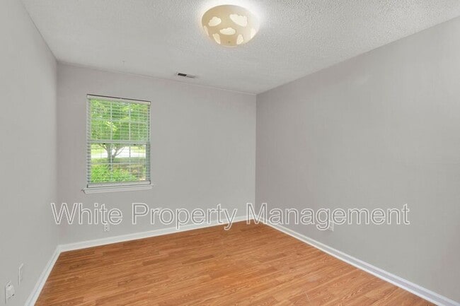 Building Photo - 3501 Sassafras Trail