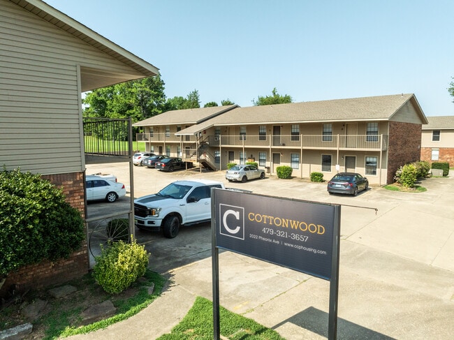 Primary Photo - The Cottonwood: 1 & 2 Bedroom Apartments