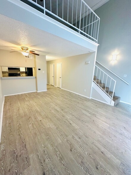 Building Photo - Woodbury Place Apartments