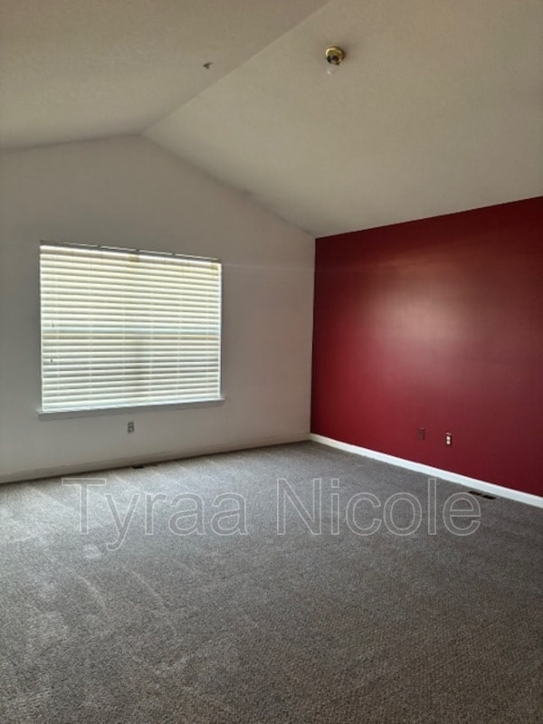 Building Photo - 28825 Cullen Dr