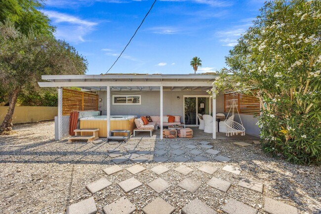Building Photo - 13215 Deodar Ave