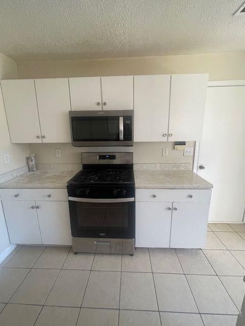 Building Photo - 6469 Brenda Ann Dr