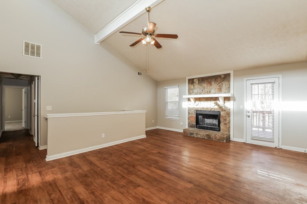 Building Photo - 10897 Morning Dove Dr