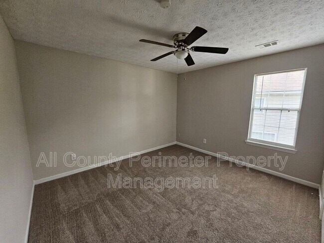 Building Photo - 4493 Bridle Ridge Way