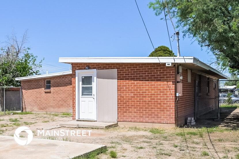 Building Photo - 10 E Corona Rd