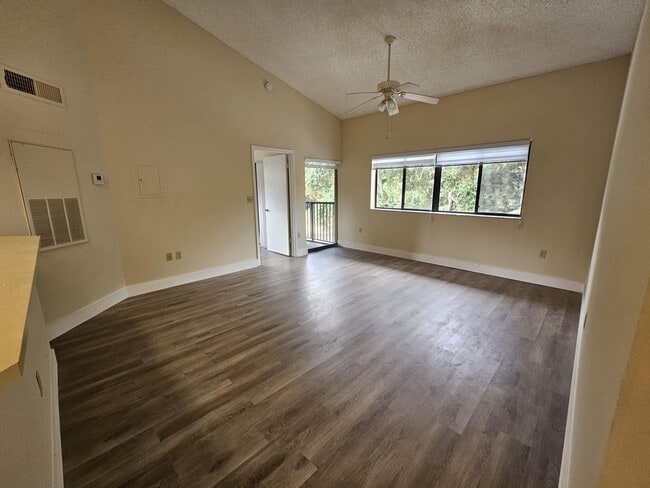 Building Photo - 2445 SW 18th Terrace