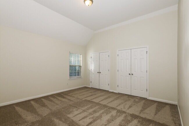 Building Photo - 149 Hamilton Pointe Dr