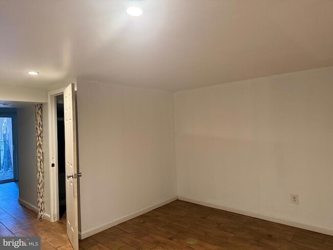 Building Photo - 21 Monhegan Ct