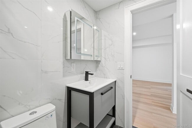 Building Photo - 67 Paulding Ln