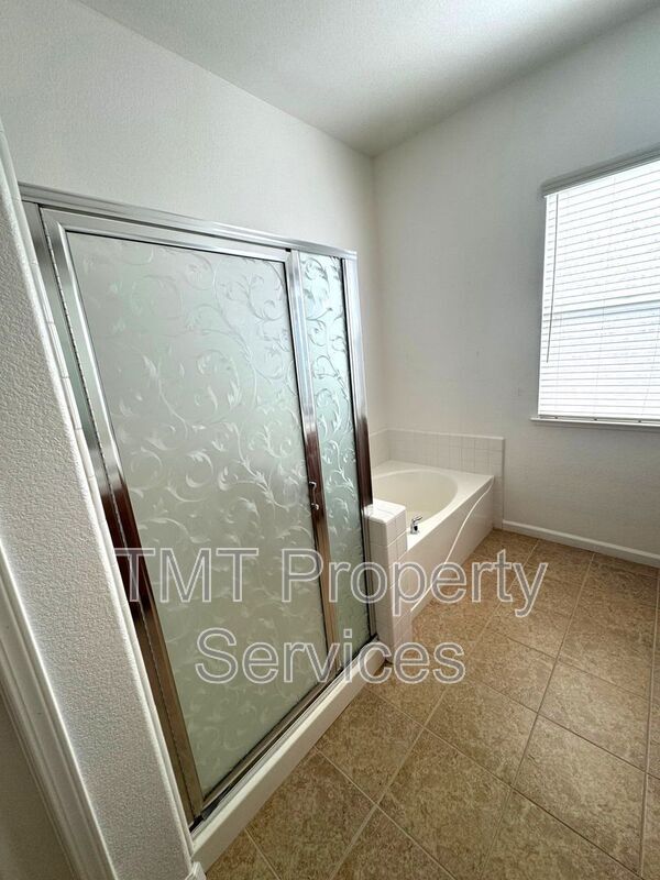 Building Photo - 8622 Neopolitan Way