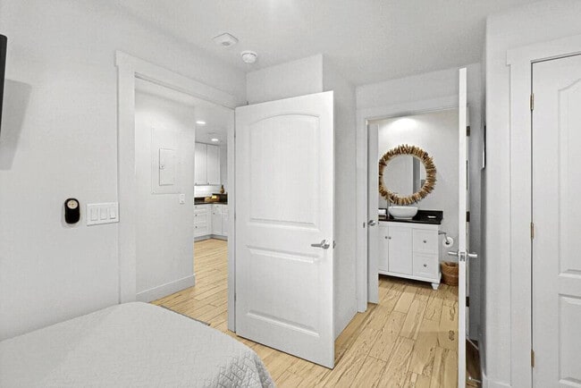 Building Photo - 28 Cut Off Rd