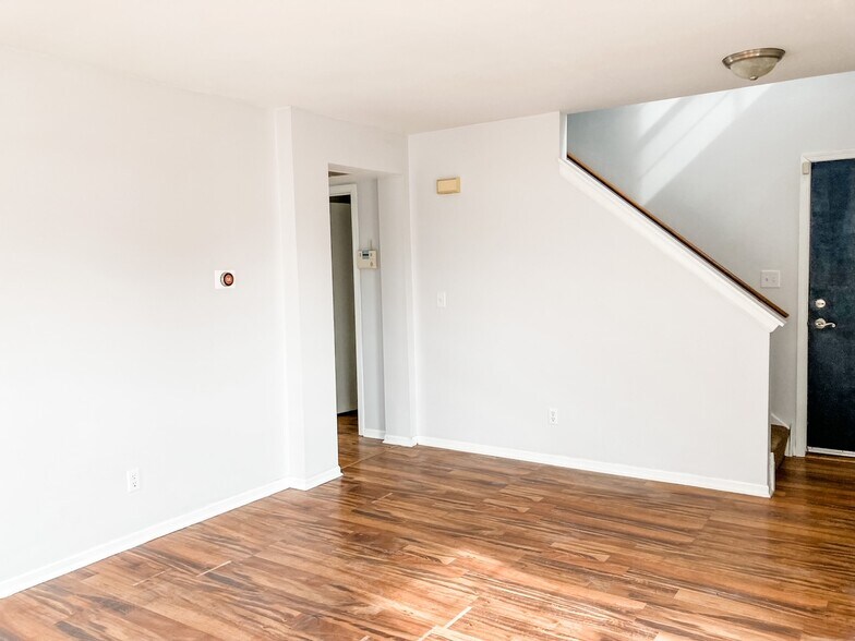 Building Photo - 10018 70th St