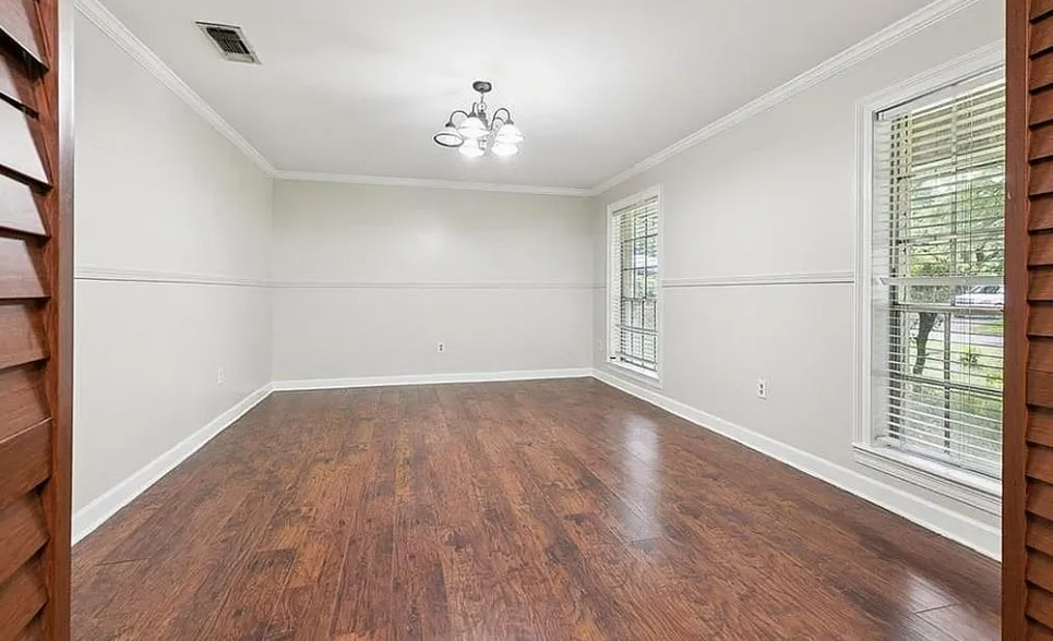 Building Photo - 5933 Dover Pl