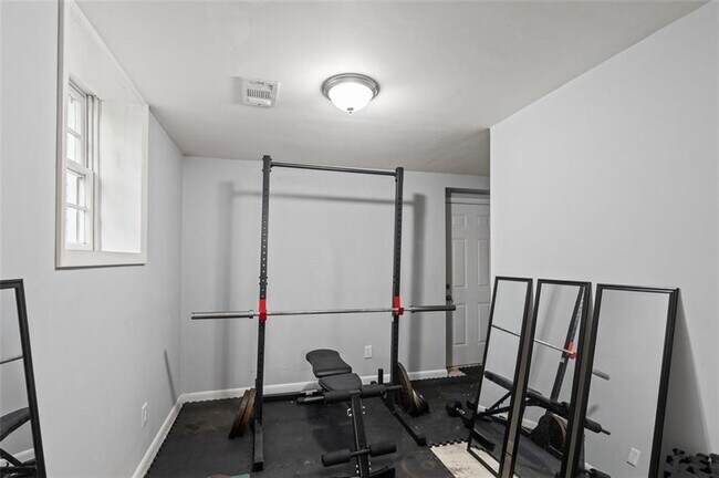 Building Photo - 3334 Romelie Dr