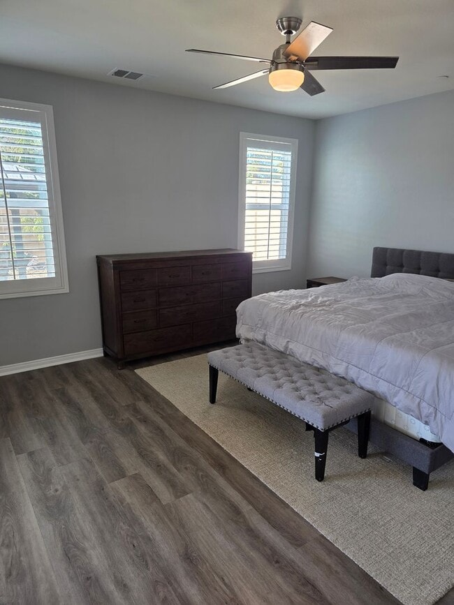 Building Photo - Gorgeous Single Level, 4 Bedroom Pool Home with Solar!