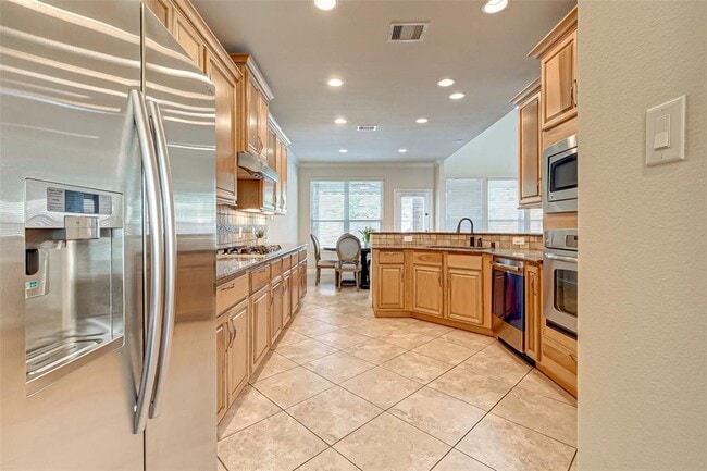 Building Photo - 9915 St Romain Dr