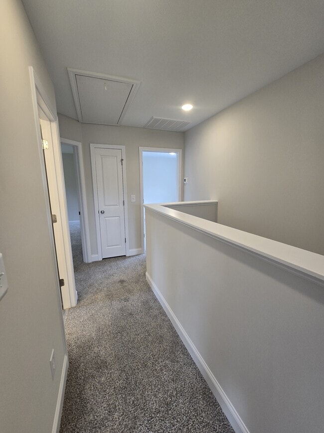 Building Photo - 463 Jackson Pond Dr