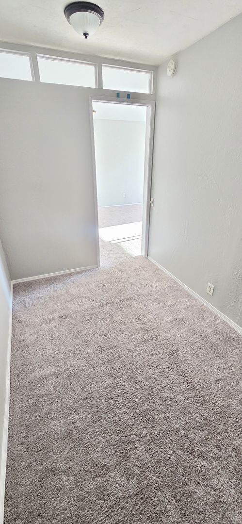 Building Photo - Charming 1-Bedroom Condo with Partial Bay Views & Summer Fireworks!