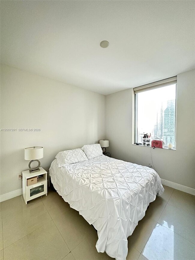 Building Photo - 1050 Brickell Ave