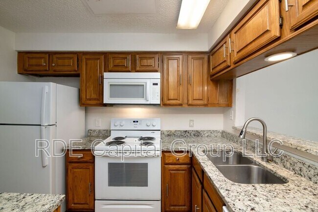 Building Photo - 1431 Weiler Blvd