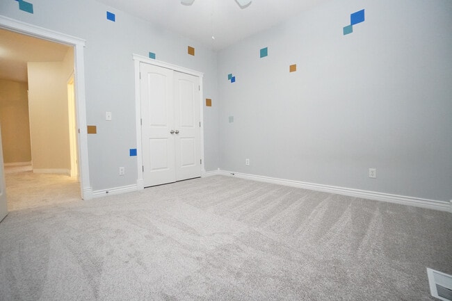 Building Photo - 11565 W Zachery Ave