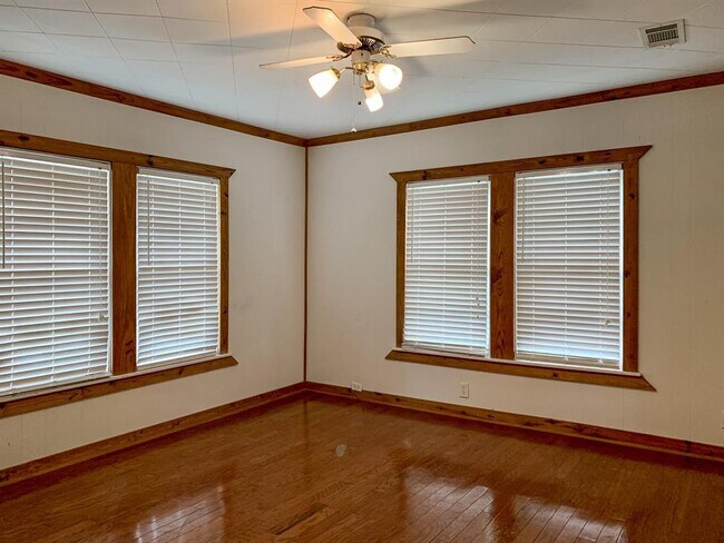 Building Photo - 1510 Piedmont