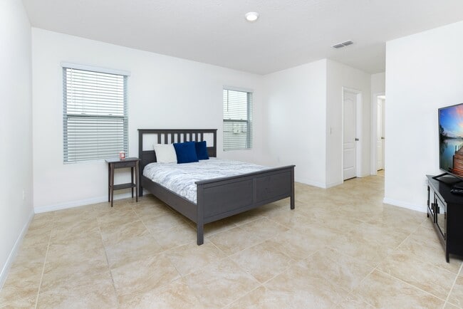 Building Photo - 1932 Red Canyon Dr