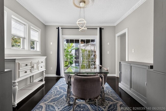 Building Photo - 412 El Prado