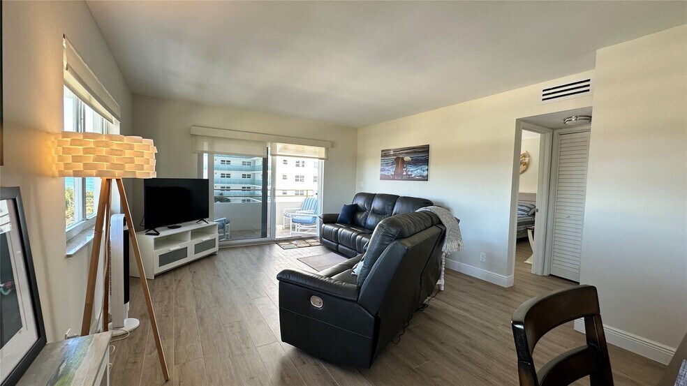 Building Photo - 1630 N Ocean Blvd