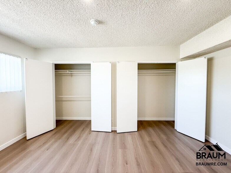 Building Photo - 6041 Whitsett Ave