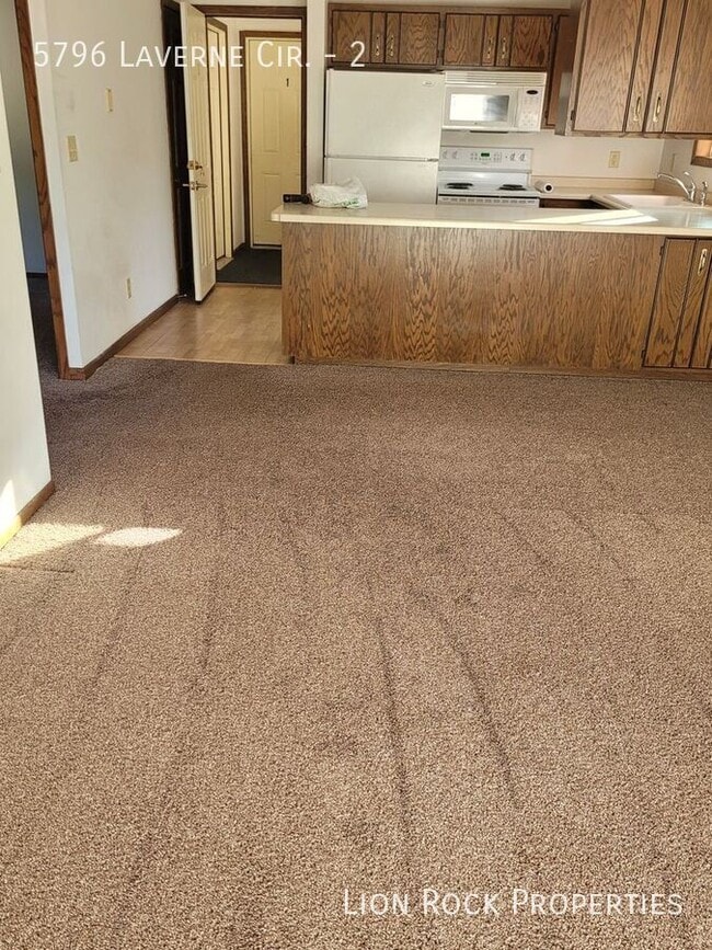 Building Photo - 5796 Laverne Cir N