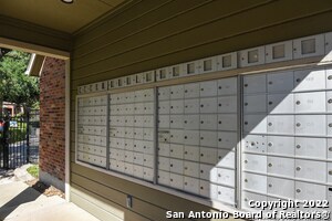 Building Photo - 9 Chapel Hill Cir