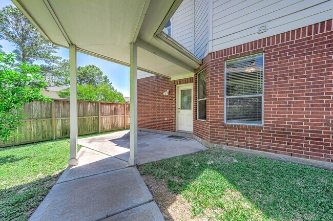 Building Photo - 7902 Feather Springs Dr