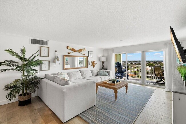 Building Photo - 420 64th Ave