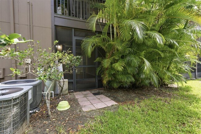 Building Photo - 6314 Newtown Cir