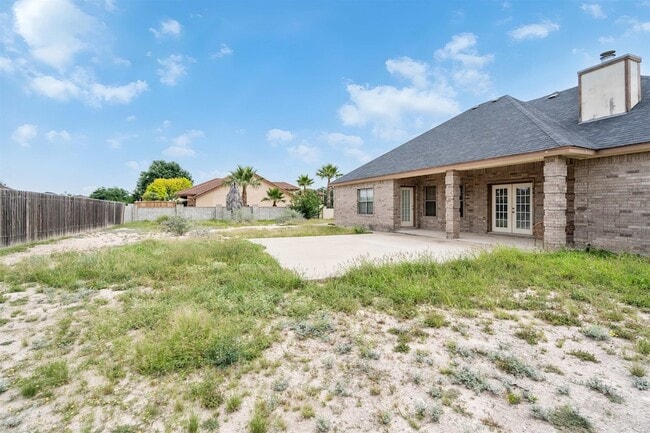 Building Photo - 302 Echo Valley Dr