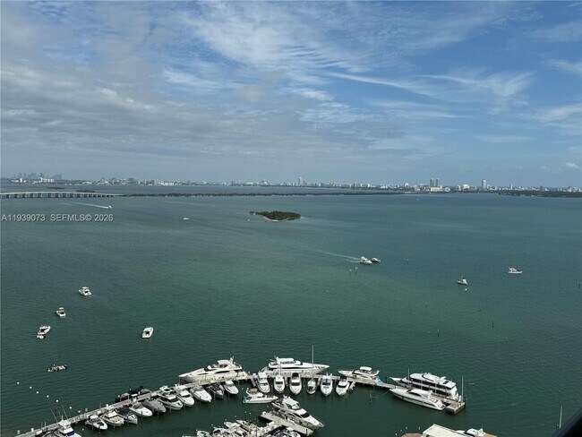 Building Photo - 555 NE 15th St