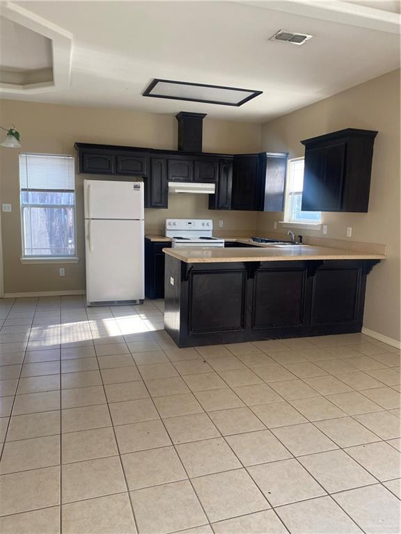 Building Photo - 4708 N Cypress St