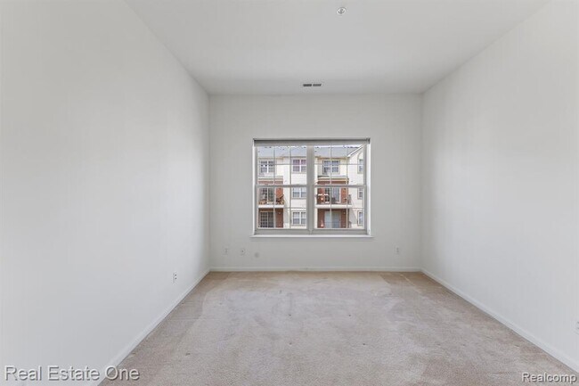 Building Photo - 3091 Camden Dr